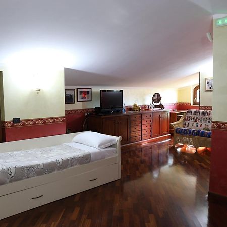 Paoline'S Suite In Villa Ф'юмічіно Екстер'єр фото