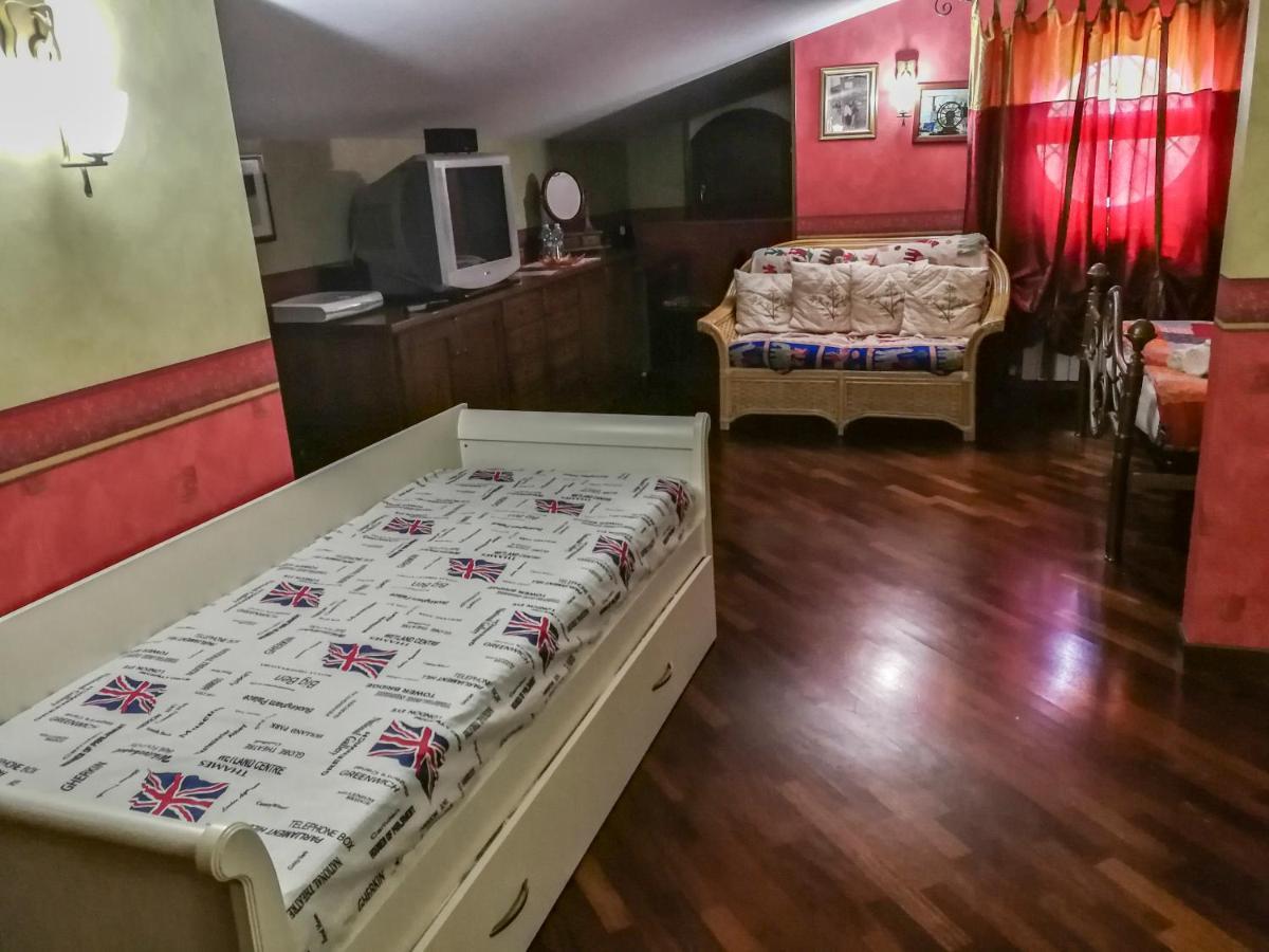 Paoline'S Suite In Villa Ф'юмічіно Екстер'єр фото